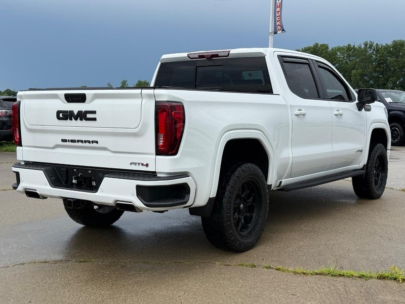 GMC Sierra 1500 Vehicle Full-screen Gallery Image 5