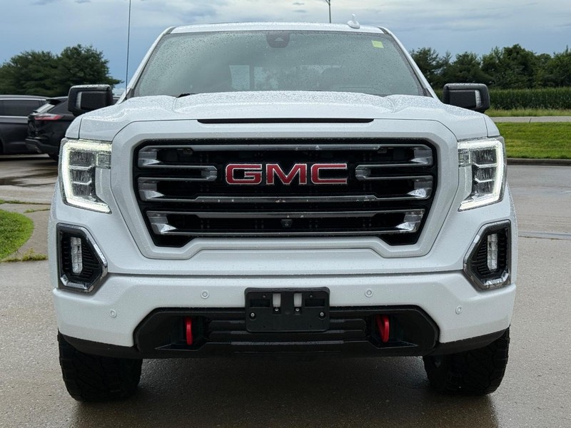 GMC Sierra 1500 Vehicle Full-screen Gallery Image 9