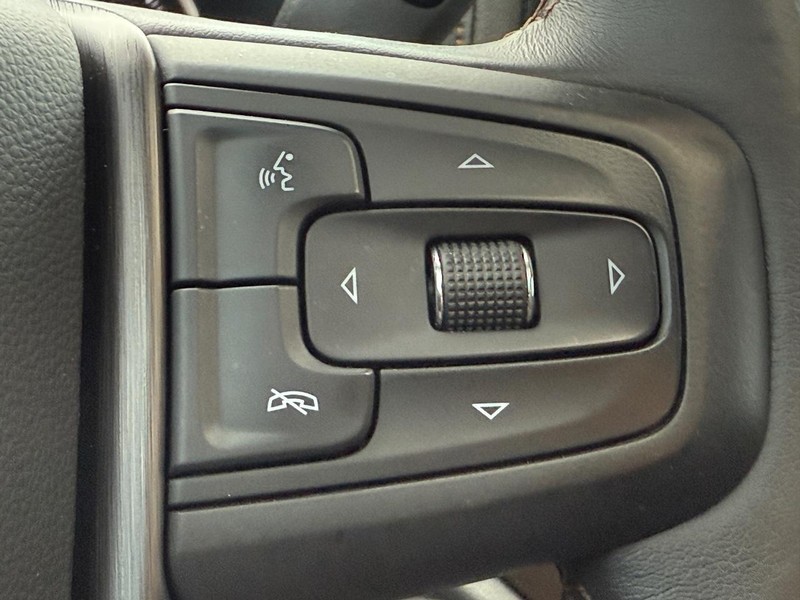 GMC Sierra 1500 Vehicle Full-screen Gallery Image 16