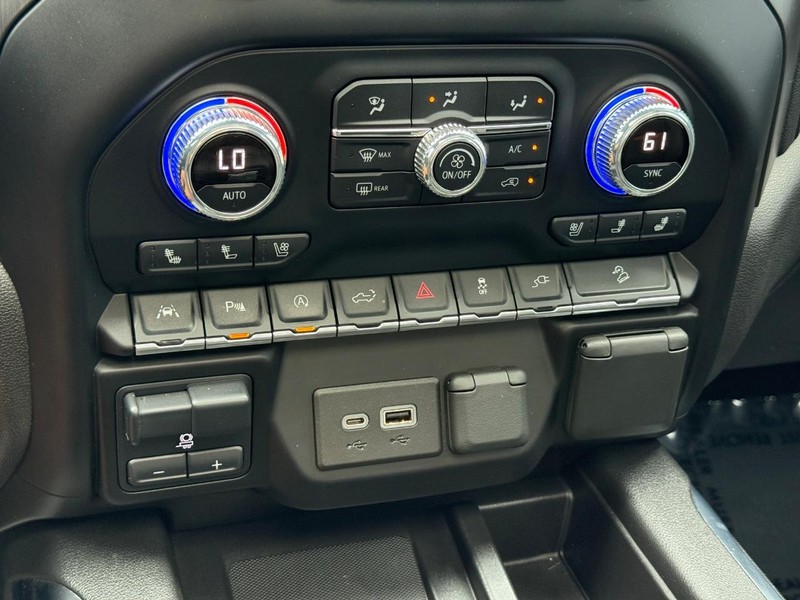 GMC Sierra 1500 Vehicle Full-screen Gallery Image 21