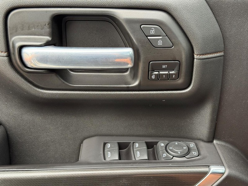 GMC Sierra 1500 Vehicle Full-screen Gallery Image 25