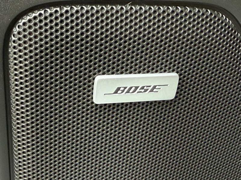 GMC Sierra 1500 Vehicle Full-screen Gallery Image 26