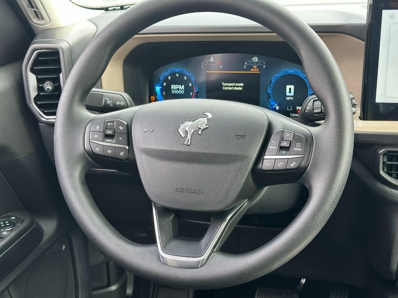 Ford Bronco Sport Vehicle Full-screen Gallery Image 6