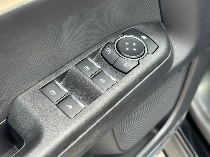 Ford Bronco Sport Vehicle Full-screen Gallery Image 9