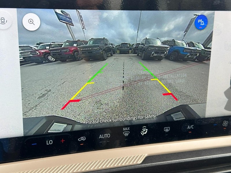 Ford Bronco Sport Vehicle Full-screen Gallery Image 14