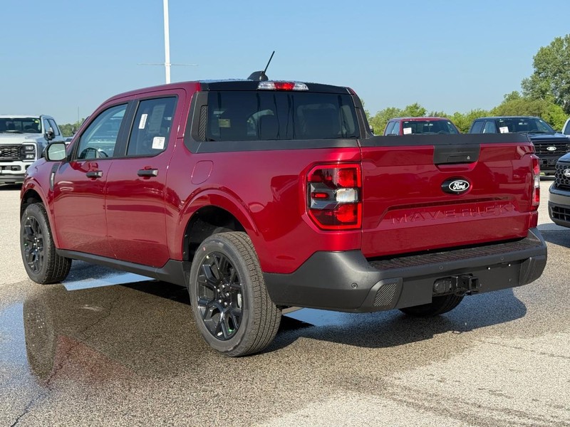 Ford Maverick Vehicle Full-screen Gallery Image 3