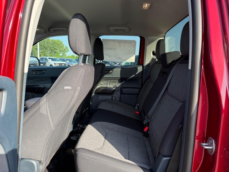 Ford Maverick Vehicle Full-screen Gallery Image 5