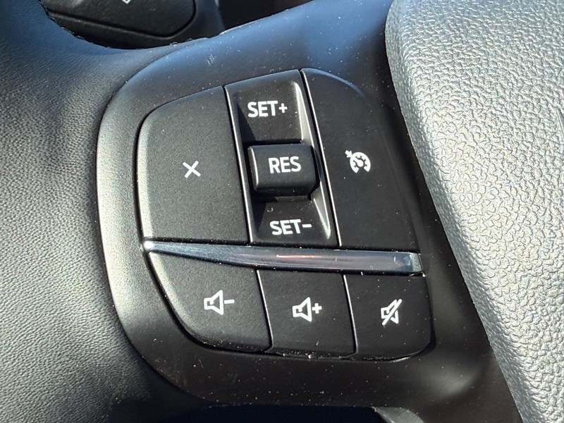 Ford Maverick Vehicle Full-screen Gallery Image 8