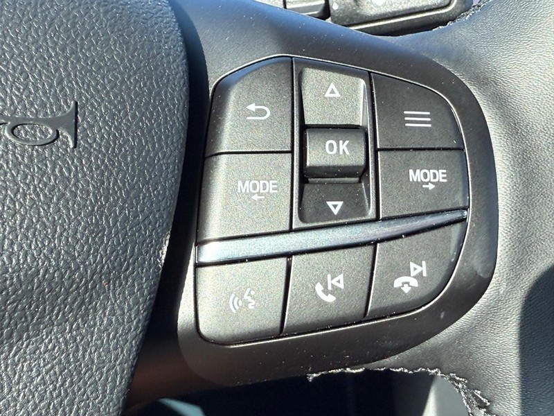 Ford Maverick Vehicle Full-screen Gallery Image 9