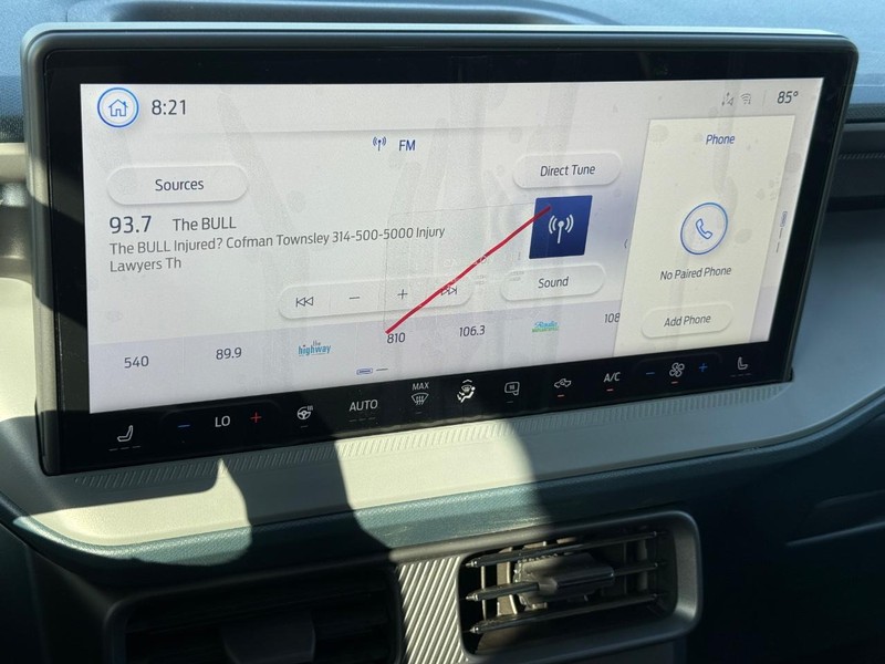 Ford Maverick Vehicle Full-screen Gallery Image 10