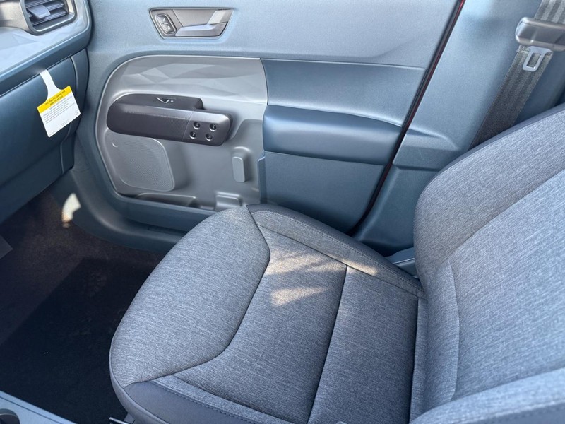 Ford Maverick Vehicle Full-screen Gallery Image 15