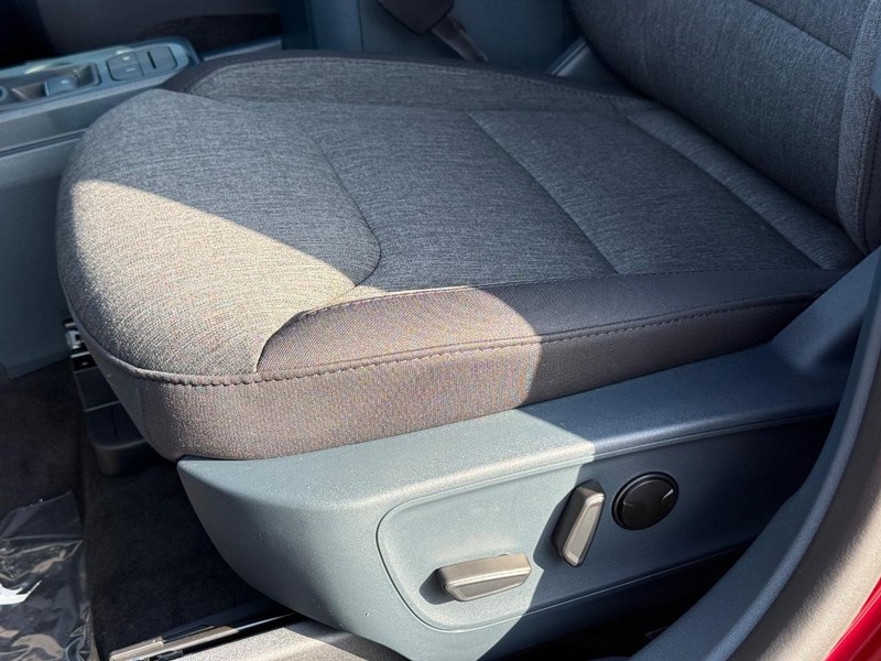 Ford Maverick Vehicle Full-screen Gallery Image 17