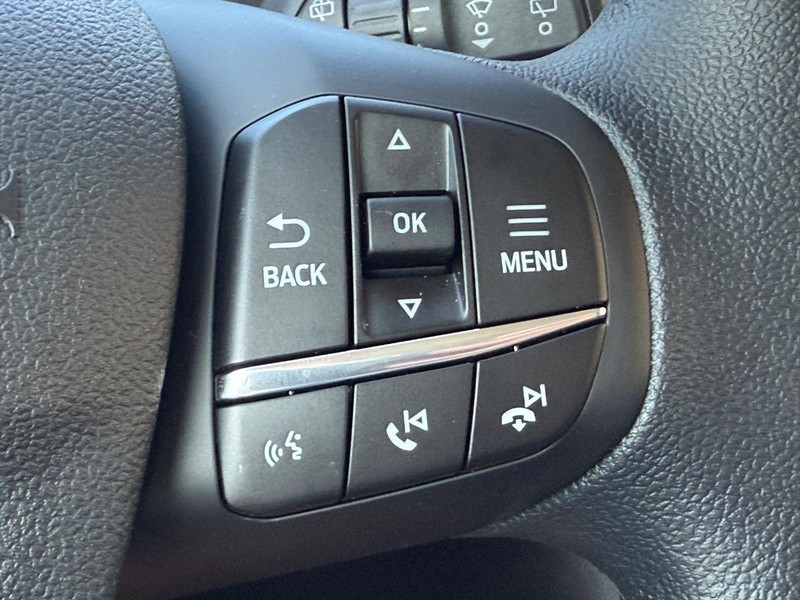 Ford Bronco Sport Vehicle Full-screen Gallery Image 9