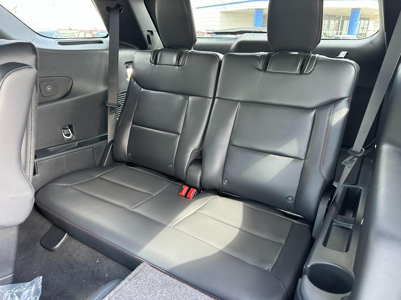 Ford Explorer Vehicle Full-screen Gallery Image 5