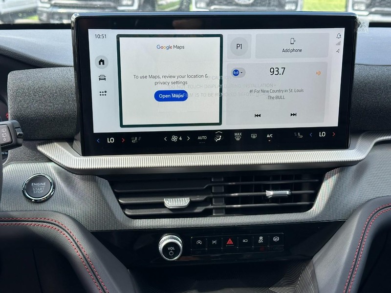 Ford Explorer Vehicle Full-screen Gallery Image 9