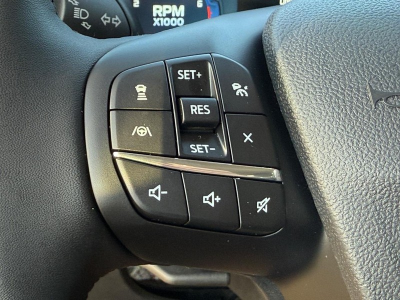 Ford Bronco Sport Vehicle Full-screen Gallery Image 8