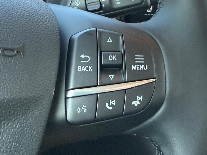 Ford Bronco Sport Vehicle Full-screen Gallery Image 9