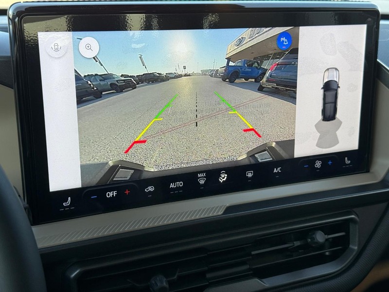 Ford Bronco Sport Vehicle Full-screen Gallery Image 11