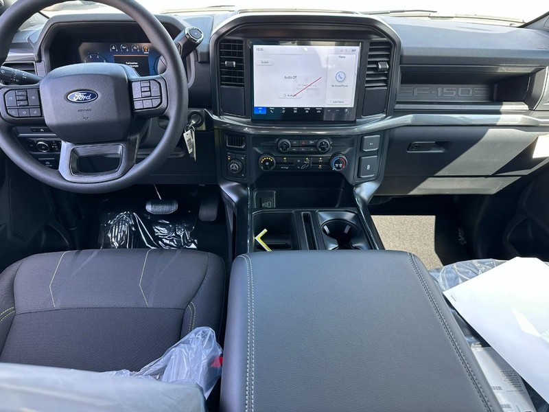 Ford F-150 Vehicle Full-screen Gallery Image 5
