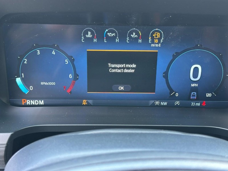 Ford F-150 Vehicle Full-screen Gallery Image 13