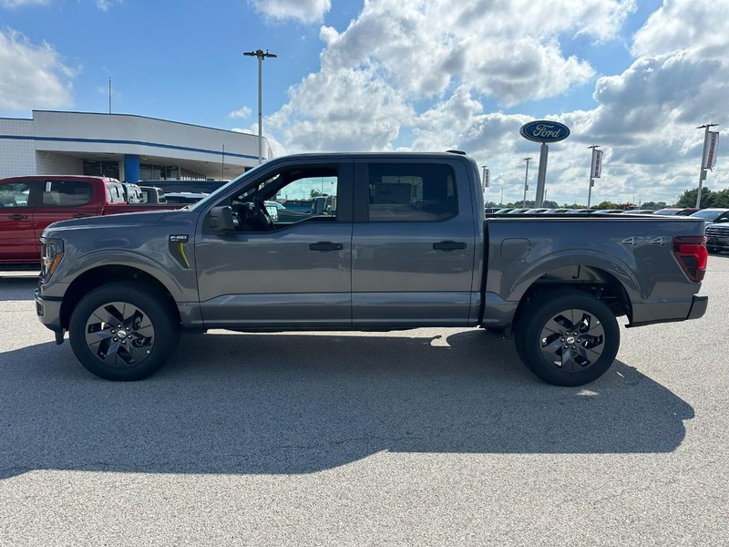 Ford F-150 Vehicle Full-screen Gallery Image 2