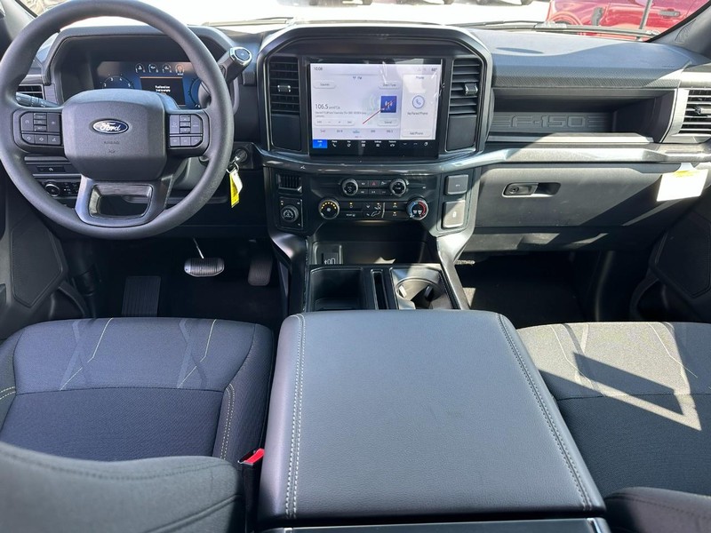 Ford F-150 Vehicle Full-screen Gallery Image 5