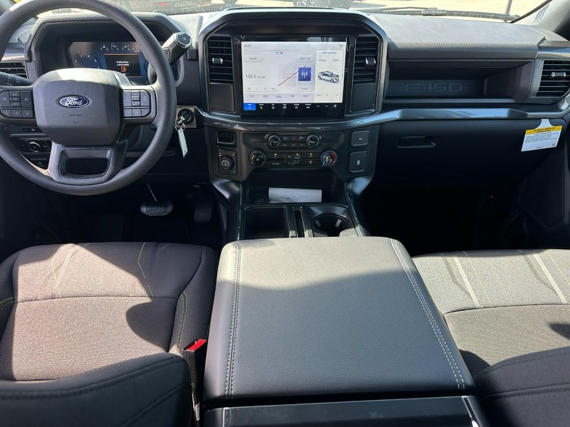 Ford F-150 Vehicle Full-screen Gallery Image 5