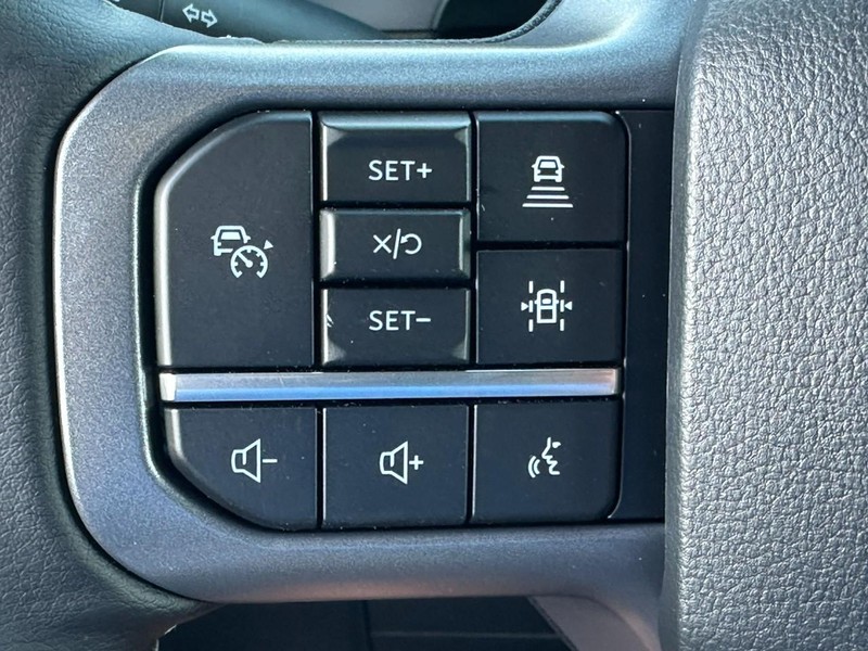 Ford F-150 Vehicle Full-screen Gallery Image 11