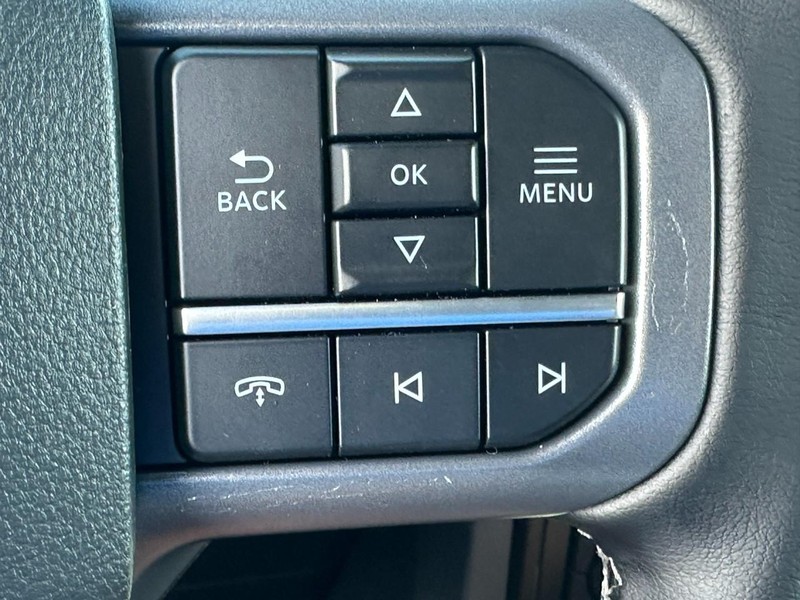 Ford F-150 Vehicle Full-screen Gallery Image 12