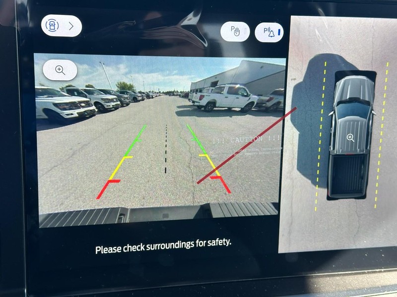 Ford F-150 Vehicle Full-screen Gallery Image 16