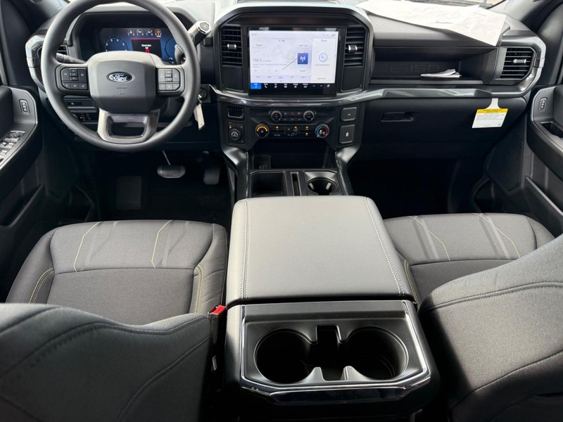 Ford F-150 Vehicle Full-screen Gallery Image 6