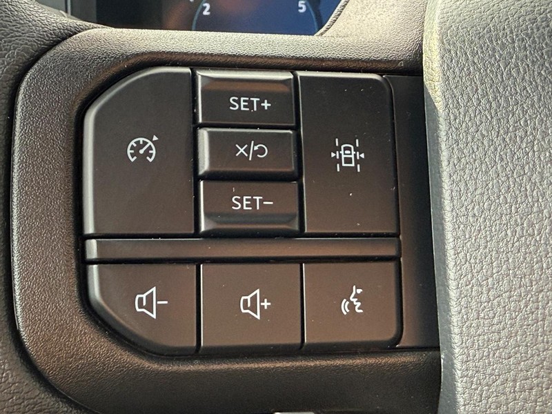 Ford F-150 Vehicle Full-screen Gallery Image 8