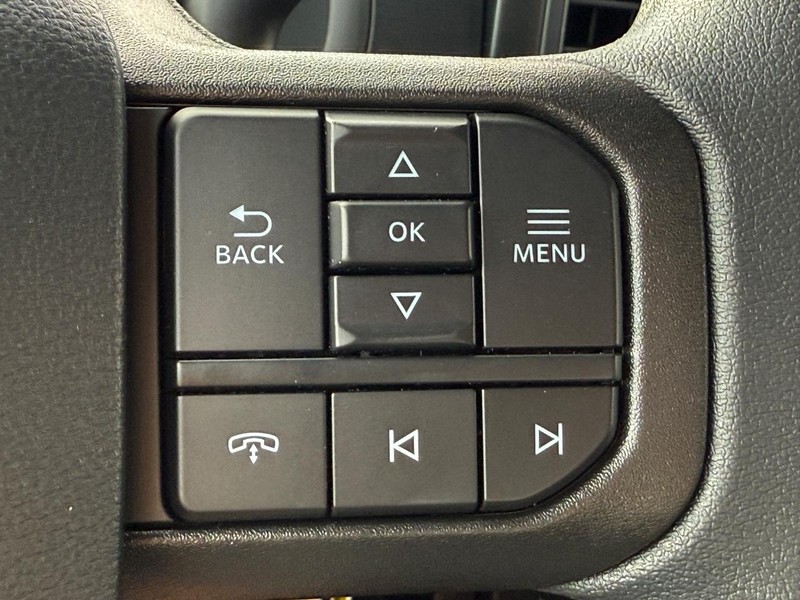 Ford F-150 Vehicle Full-screen Gallery Image 9