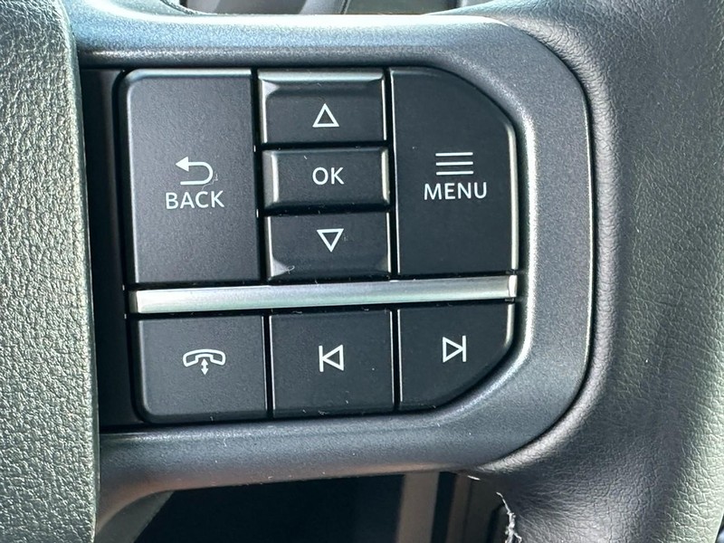 Ford F-150 Vehicle Full-screen Gallery Image 12