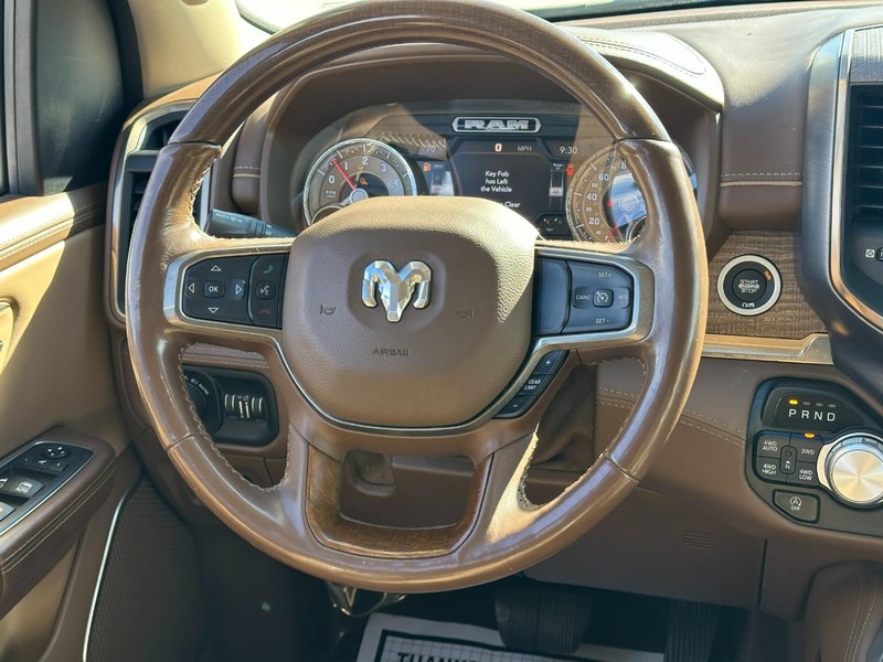 Ram 1500 Vehicle Full-screen Gallery Image 12