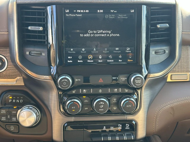 Ram 1500 Vehicle Full-screen Gallery Image 13