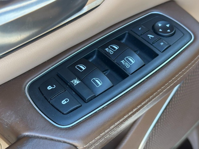 Ram 1500 Vehicle Full-screen Gallery Image 16