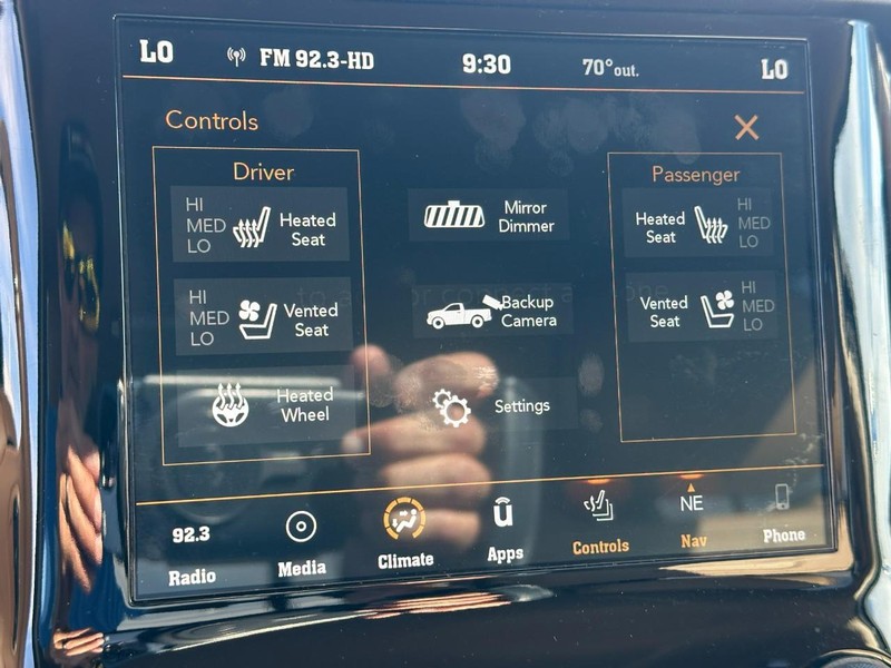 Ram 1500 Vehicle Full-screen Gallery Image 23