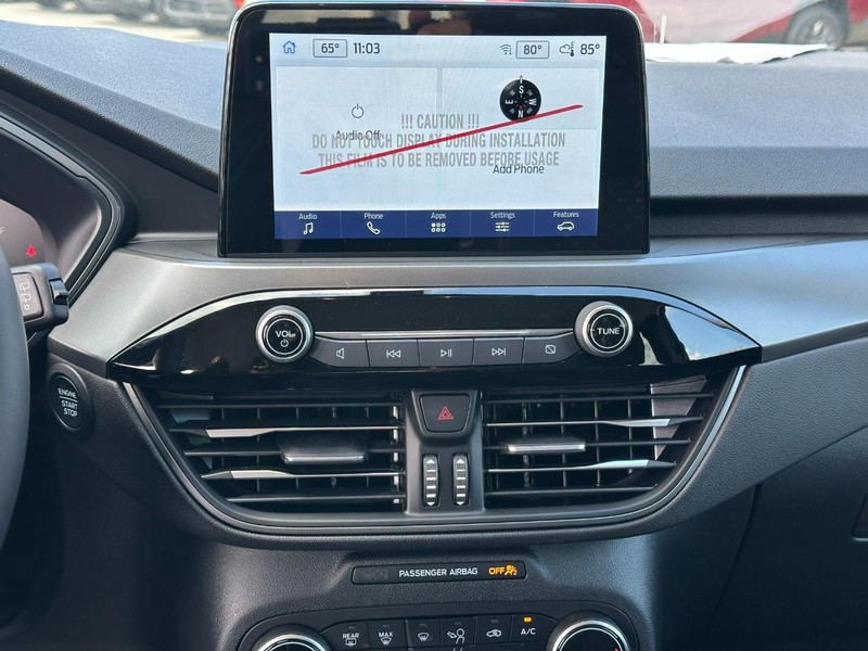 Ford Escape Vehicle Full-screen Gallery Image 7