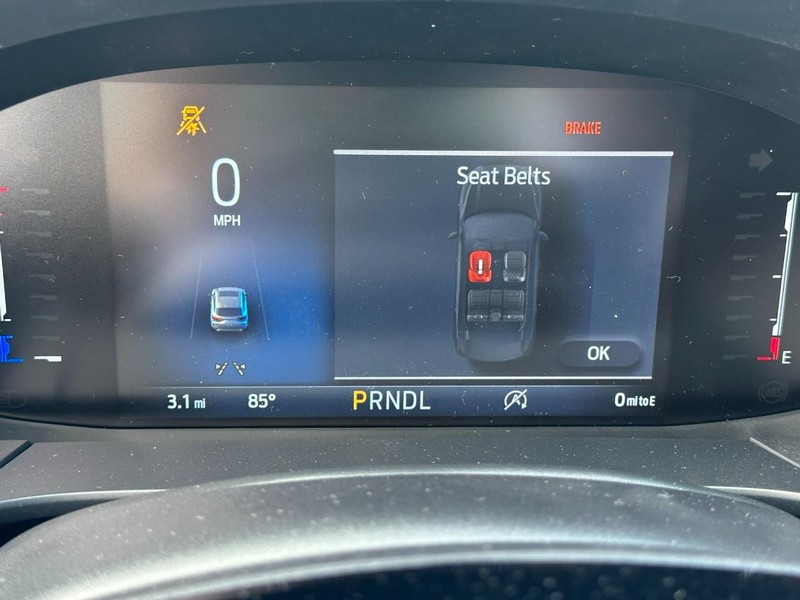 Ford Escape Vehicle Full-screen Gallery Image 13