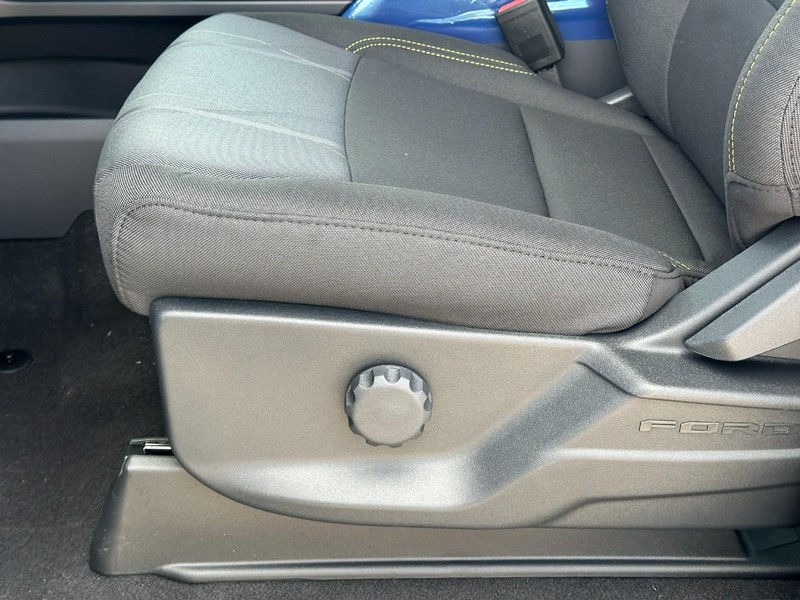 Ford F-150 Vehicle Full-screen Gallery Image 10