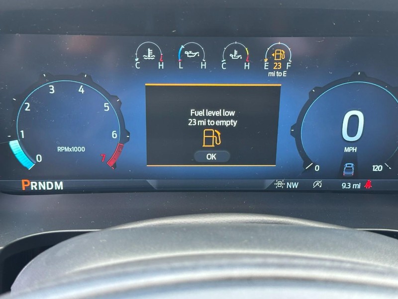 Ford F-150 Vehicle Full-screen Gallery Image 13