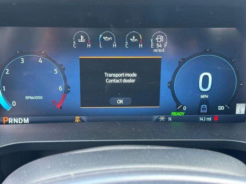 Ford F-150 Vehicle Full-screen Gallery Image 13