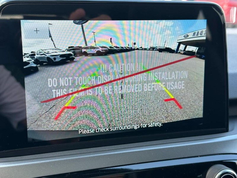 Ford Escape Vehicle Full-screen Gallery Image 16