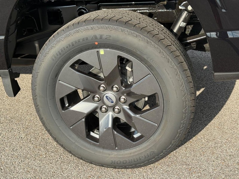 Ford F-150 Vehicle Full-screen Gallery Image 4