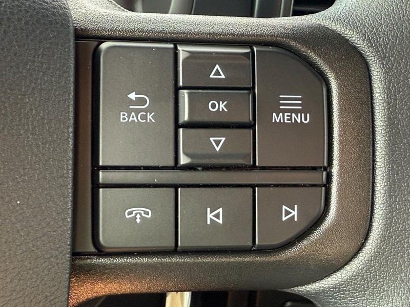 Ford F-150 Vehicle Full-screen Gallery Image 9