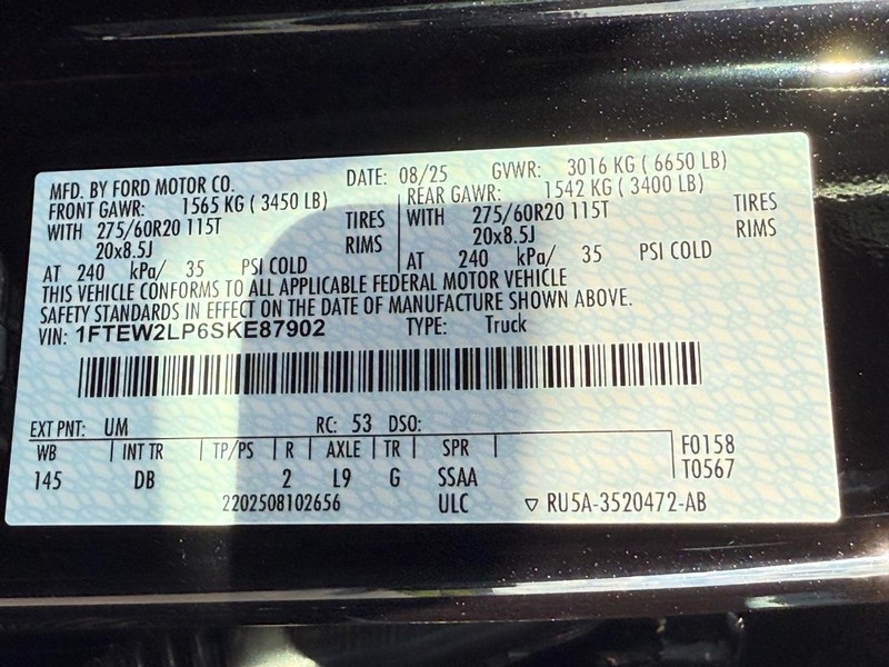 Ford F-150 Vehicle Full-screen Gallery Image 18