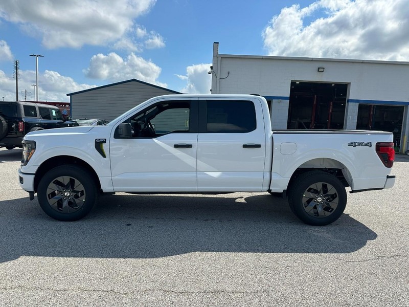 Ford F-150 Vehicle Full-screen Gallery Image 2
