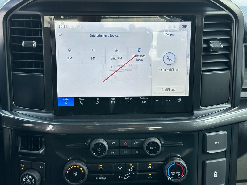 Ford F-150 Vehicle Full-screen Gallery Image 7