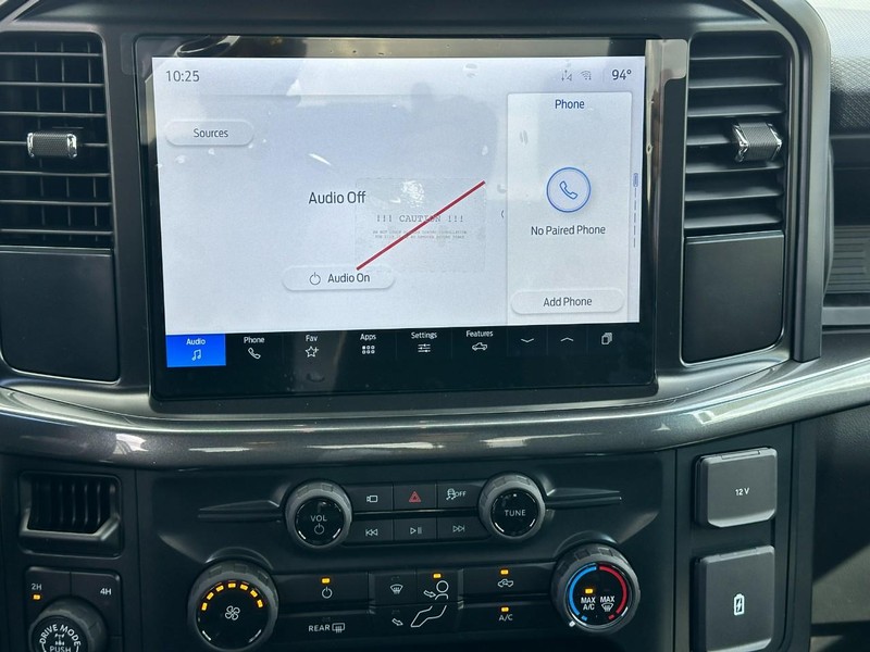 Ford F-150 Vehicle Full-screen Gallery Image 7